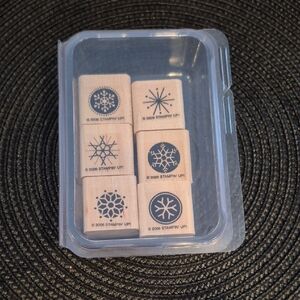 STAMPIN' UP! Retired 2006 'Snow Flurries' Stamp Set, Set of 6 Stamps
